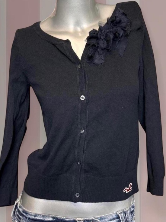 Hollister Sweaters - Hollister Vintage Y2K navy cardigan with flower detail